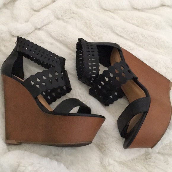 Dollhouse Shoes - Dollhouse Cutout Black Platform Wedges